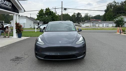 2022 Tesla Model Y Long Range Dual Motor All-Wheel Drive