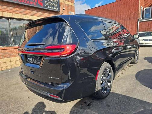 2025 Chrysler Pacifica Limited