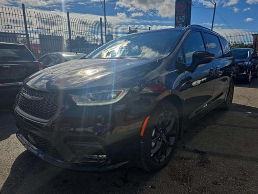 2025 Chrysler Pacifica Limited