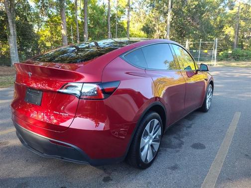 2024 Tesla Model Y Long Range Dual Motor All-Wheel Drive