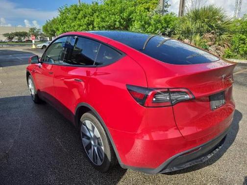 2022 Tesla Model Y Long Range Dual Motor All-Wheel Drive