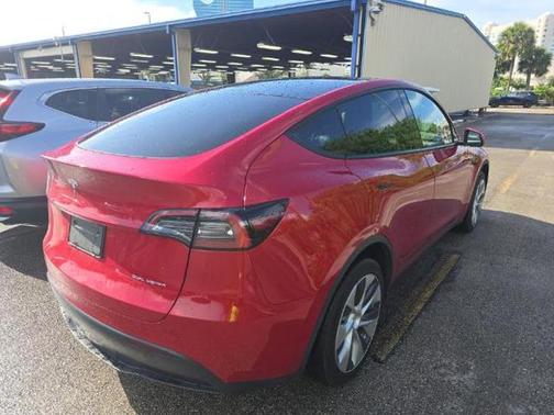 2022 Tesla Model Y Long Range Dual Motor All-Wheel Drive