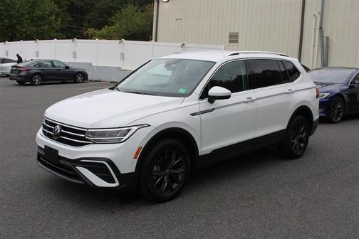 2024 Volkswagen Tiguan 2.0T SE 4MOTION