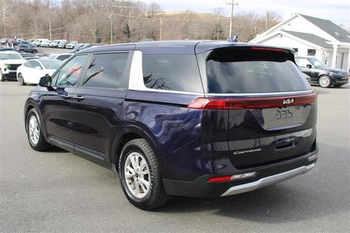 2022 Kia Carnival LX