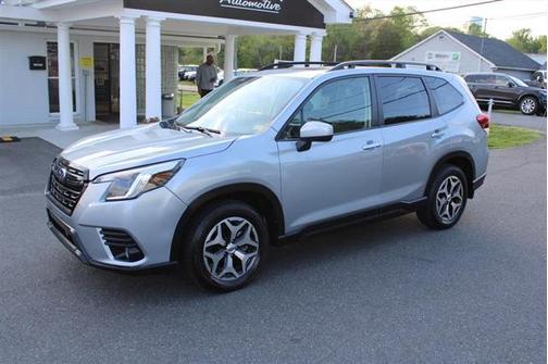 2022 Subaru Forester Premium