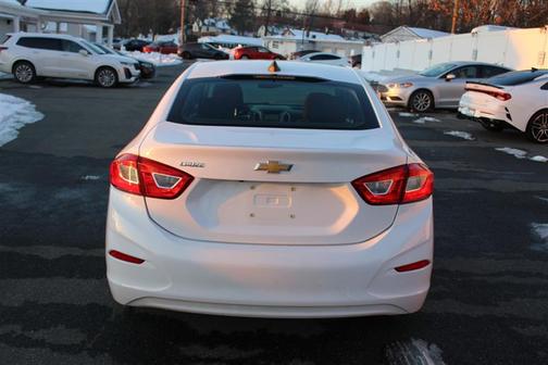 2018 Chevrolet Cruze LS