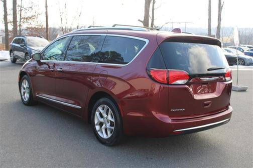 2018 Chrysler Pacifica Touring-L Plus