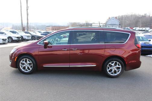 2018 Chrysler Pacifica Touring-L Plus