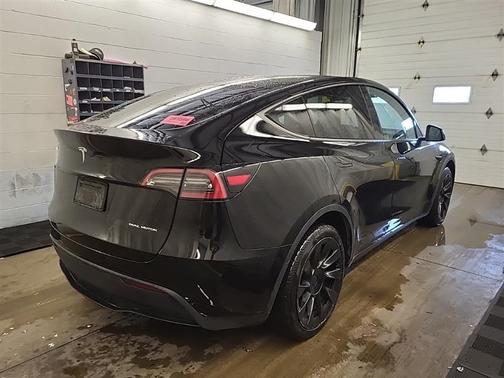 2023 Tesla Model Y Long Range Dual Motor All-Wheel Drive