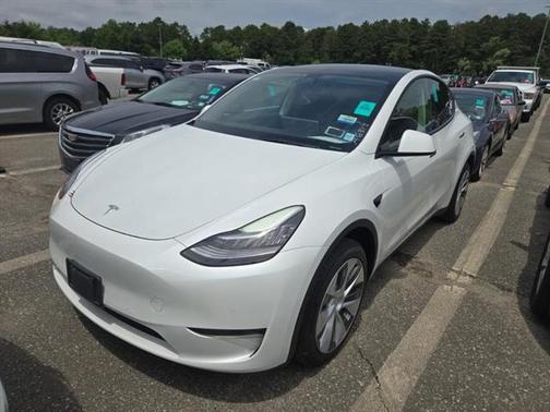 2022 Tesla Model Y Long Range Dual Motor All-Wheel Drive