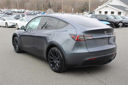 2022 Tesla Model Y Long Range Dual Motor All-Wheel Drive