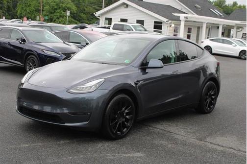 2022 Tesla Model Y Long Range Dual Motor All-Wheel Drive