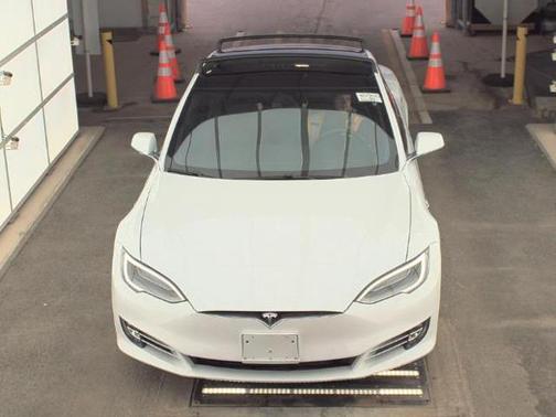 2020 Tesla Model S Long Range
