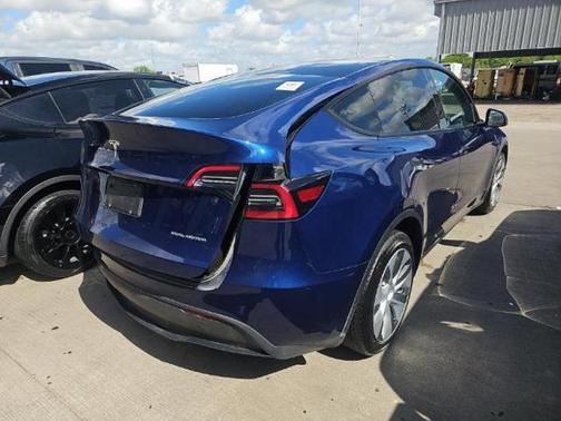 2023 Tesla Model Y Long Range Dual Motor All-Wheel Drive