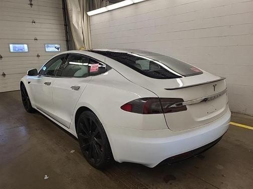 2020 Tesla Model S Performance