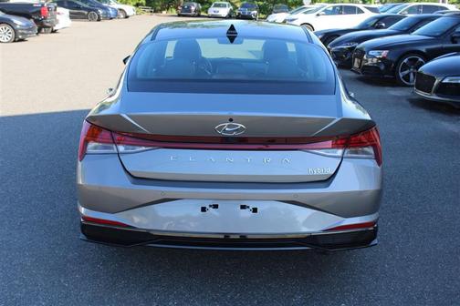 Fluid Metal 2023 Hyundai ELANTRA HEV Limited