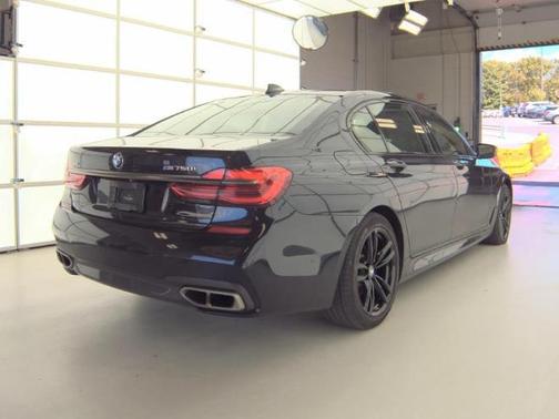 2018 BMW 750 i xDrive