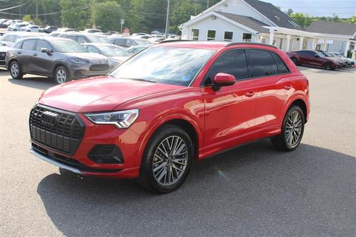 Tango Red Metallic 2023 Audi Q3 Premium 40 TFSI quattro Tiptronic