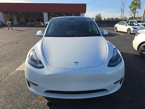 2023 Tesla Model Y Long Range Dual Motor All-Wheel Drive