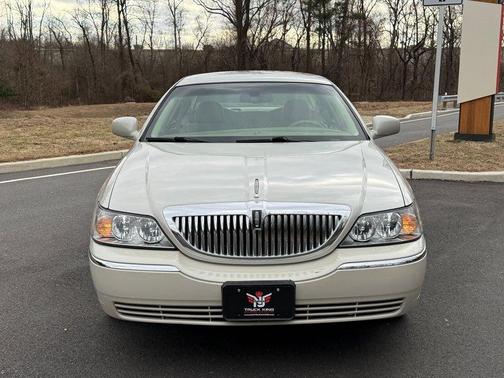 2006 Lincoln Town Car Signature