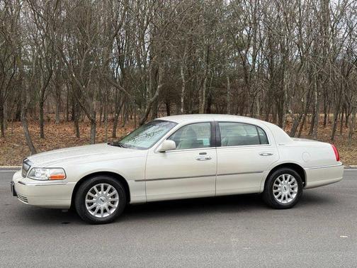 2006 Lincoln Town Car Signature