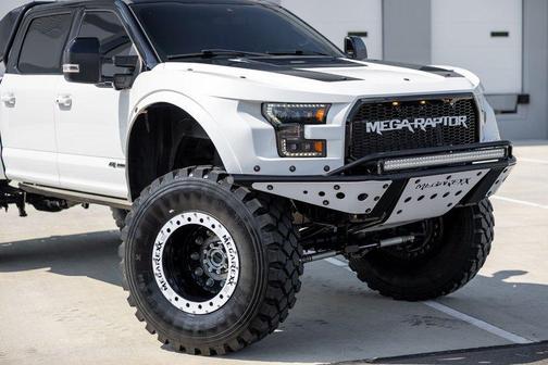 White 2022 Ford F-250 Lariat