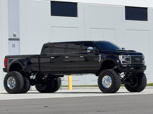 Black 2020 Ford F-450 Platinum