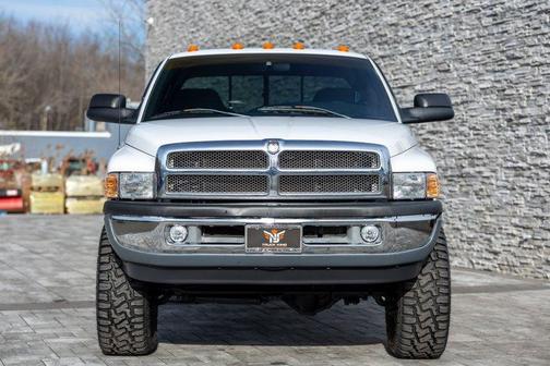 White 1999 Dodge Ram 3500