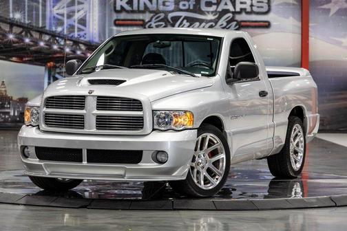 Silver 2004 Dodge Ram 1500