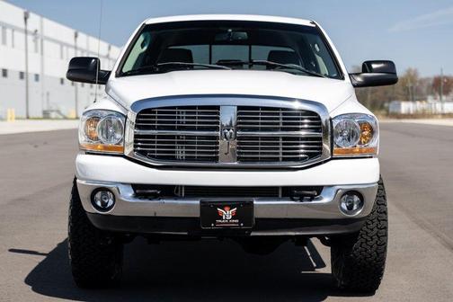 White 2006 Dodge Ram 2500