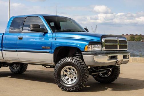Blue 1999 Dodge Ram 2500 HD