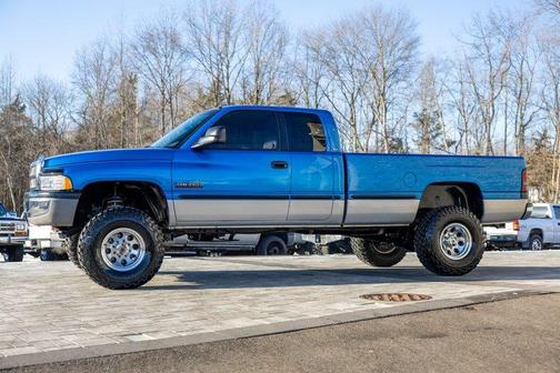 Blue 1999 Dodge Ram 2500 HD