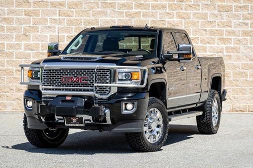 Black 2017 GMC Sierra 2500 Denali