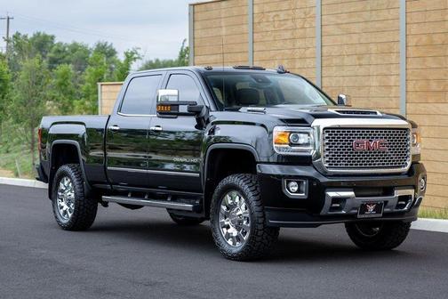 Black 2017 GMC Sierra 2500 Denali