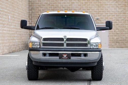 Silver 2001 Dodge Ram 3500