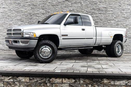 Silver 2001 Dodge Ram 3500