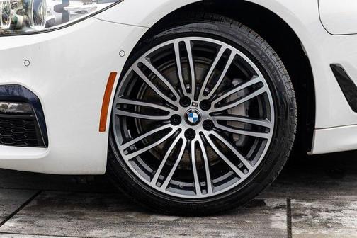 White 2020 BMW 530e xDrive iPerformance