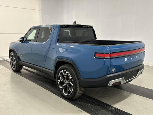 2023 Rivian R1T Adventure Quad Motor Large Pack