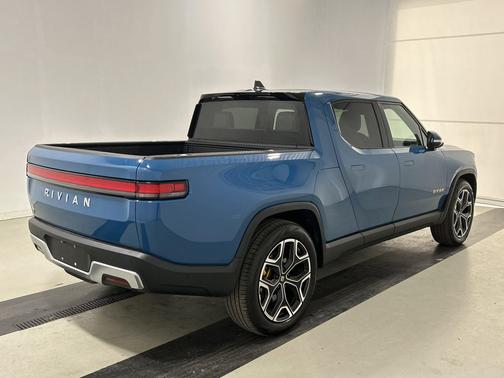 2023 Rivian R1T Adventure Quad Motor Large Pack