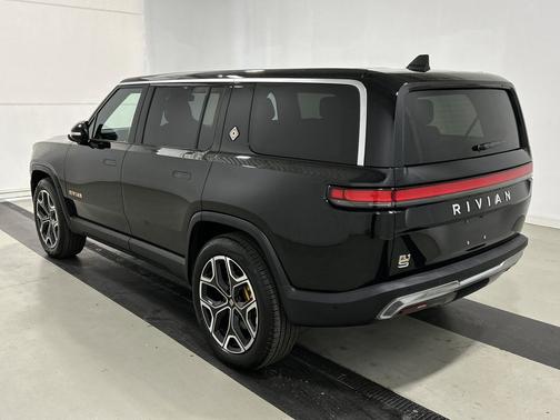 Midnight 2024 Rivian R1S Adventure Quad Motor Large Pack