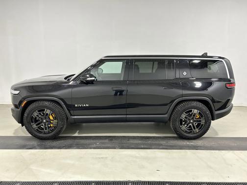 2022 Rivian R1S Launch Edition
