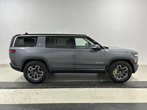 2023 Rivian R1S Launch Edition