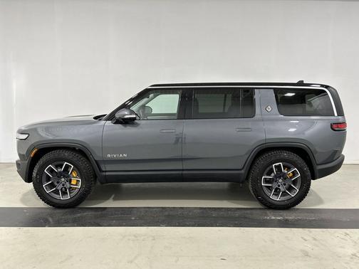 2023 Rivian R1S Launch Edition