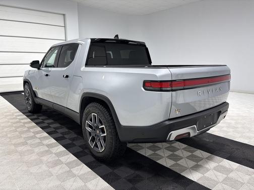 2023 Rivian R1T Adventure Quad Motor Large Pack