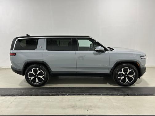Limestone 2024 Rivian R1S Adventure Package