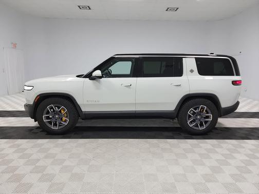 2024 Rivian R1S Adventure Quad Motor Large Pack