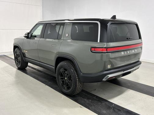 2023 Rivian R1S Launch Edition