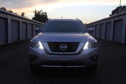 2019 Nissan Pathfinder SV