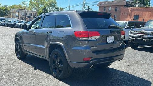 Granite Crystal Metallic Clearcoat 2015 Jeep Grand Cherokee Altitude