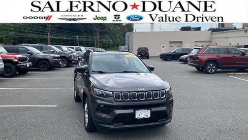 2022 Jeep Compass Latitude Lux